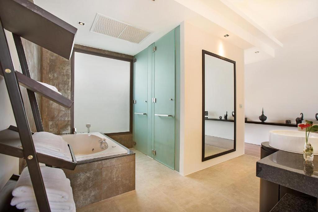 Villa Julia Koh Samui Beach With Cook And Majordome Lamai Beach  Eksteriør billede